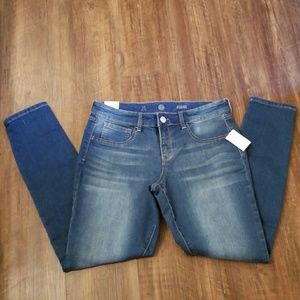 SO low rise jeggings